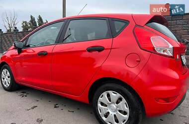 Хетчбек Ford Fiesta 2013 в 
