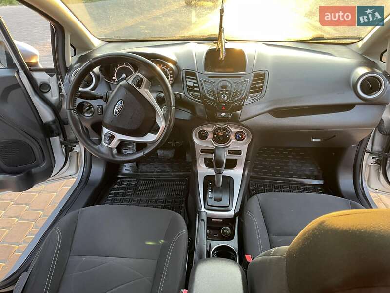 Седан Ford Fiesta 2015 в Житомире фото 16 Седан Ford Fiesta 2015 в Житомире