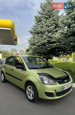 Хэтчбек Ford Fiesta 2007 в 