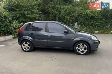 Хэтчбек Ford Fiesta 2008 в 