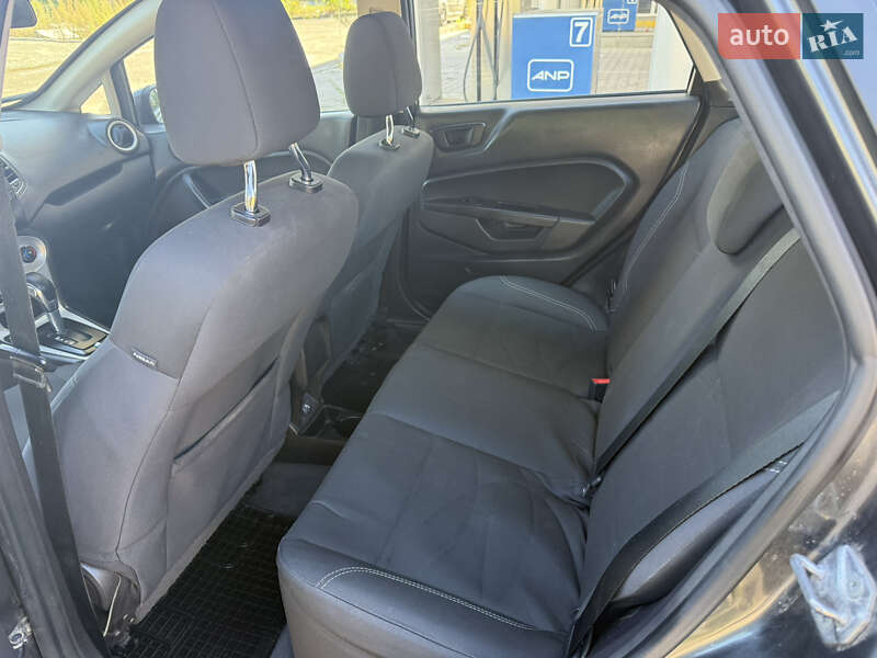 Седан Ford Fiesta 2016 в Чернівцях фото 7 Седан Ford Fiesta 2016 в Чернівцях