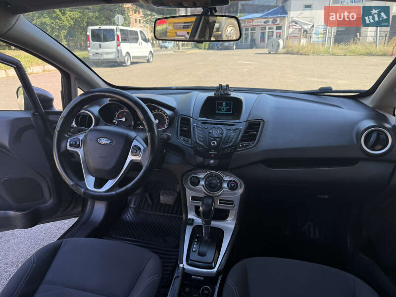 Седан Ford Fiesta 2016 в Чернівцях фото 10 Седан Ford Fiesta 2016 в Чернівцях