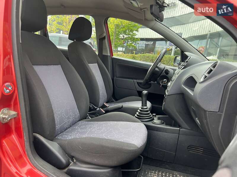 Хетчбек Ford Fiesta 2007 в Києві
