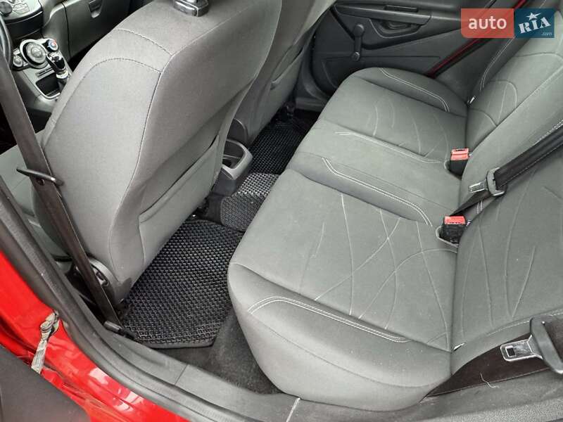 Хэтчбек Ford Fiesta 2015 в Фастове фото 12 Хэтчбек Ford Fiesta 2015 в Фастове