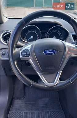 Хэтчбек Ford Fiesta 2013 в 