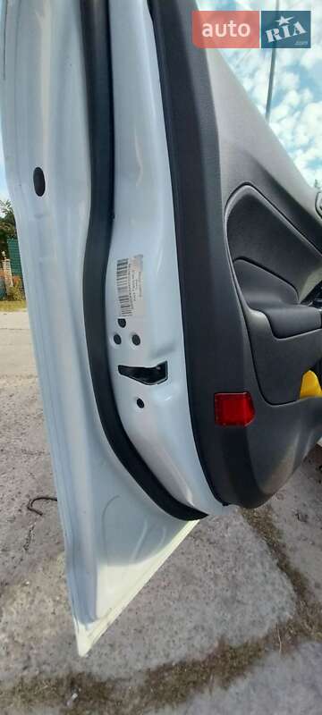 Хэтчбек Ford Fiesta 2013 в Гостомеле фото 15 Хэтчбек Ford Fiesta 2013 в Гостомеле