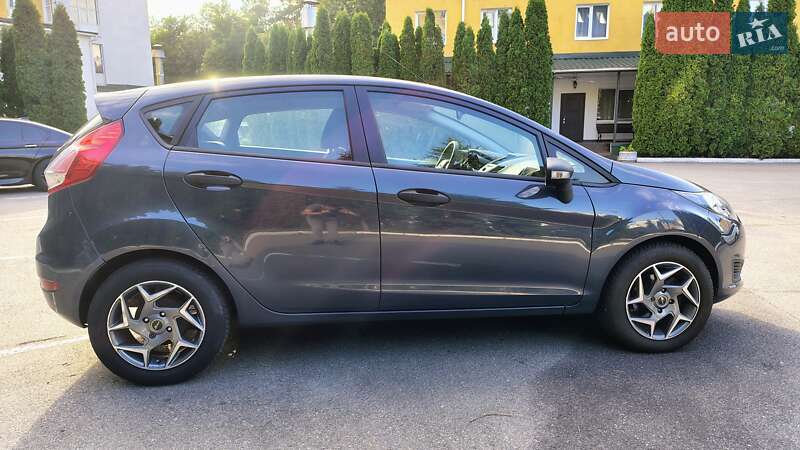 Хэтчбек Ford Fiesta 2013 в Киеве фото 8 Хэтчбек Ford Fiesta 2013 в Киеве