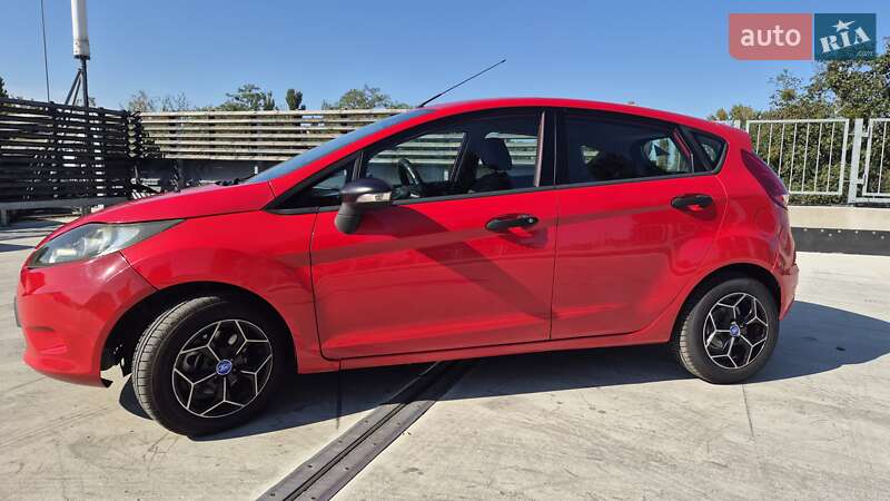 Хэтчбек Ford Fiesta 2010 в Киеве