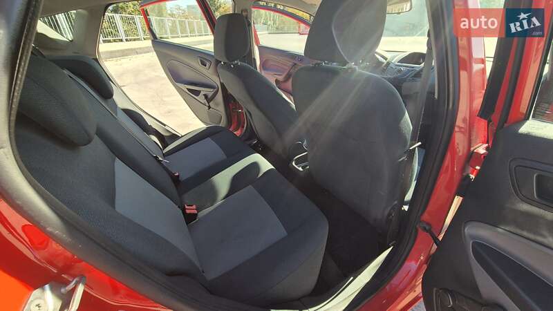 Хэтчбек Ford Fiesta 2010 в Киеве