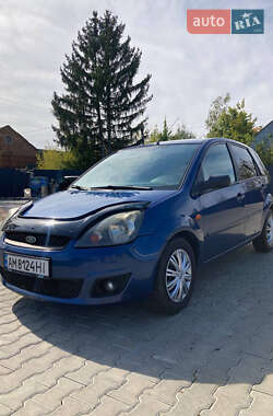 Хетчбек Ford Fiesta 2008 в  фото 2 Хетчбек Ford Fiesta 2008 в