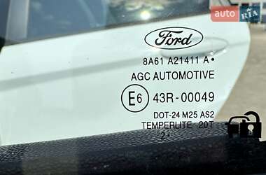 Хэтчбек Ford Fiesta 2013 в 