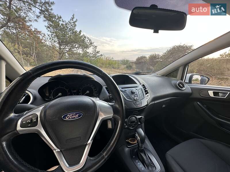 Хэтчбек Ford Fiesta 2013 в Доманевке