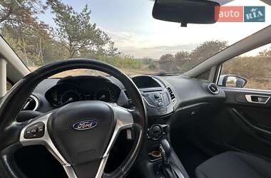 Хэтчбек Ford Fiesta 2013 в 