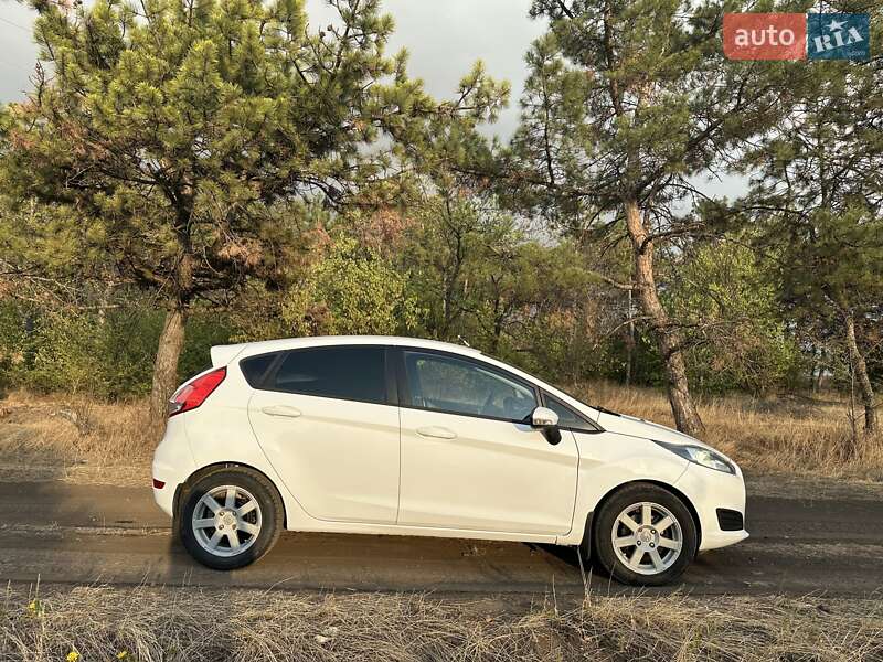 Хэтчбек Ford Fiesta 2013 в Доманевке
