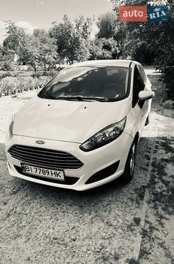 Хэтчбек Ford Fiesta 2018 в 