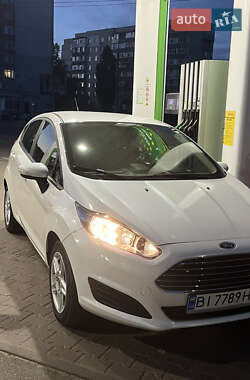Хэтчбек Ford Fiesta 2018 в 