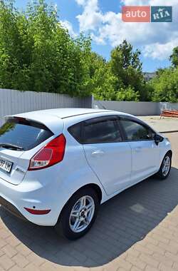Хетчбек Ford Fiesta 2013 в 