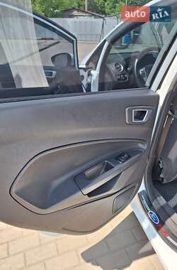 Хетчбек Ford Fiesta 2013 в 