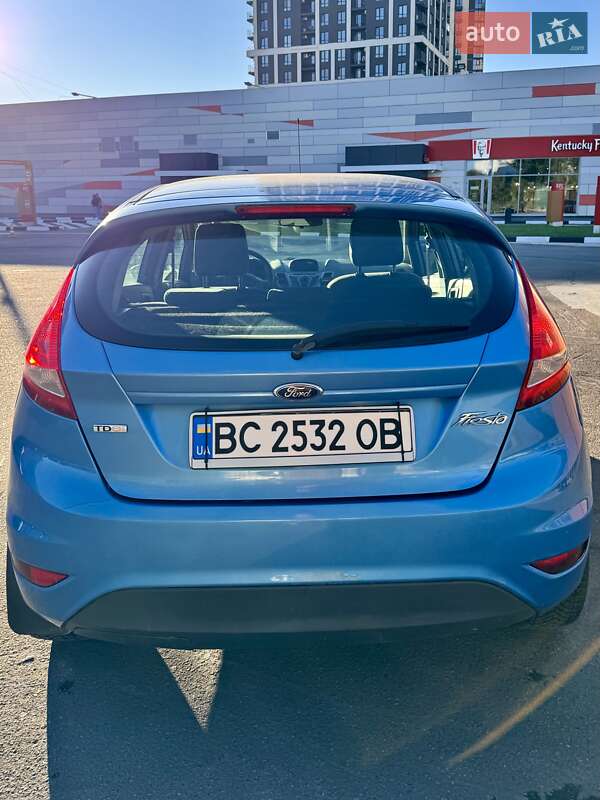Хэтчбек Ford Fiesta 2011 в Львове