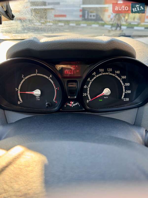 Хэтчбек Ford Fiesta 2011 в Львове