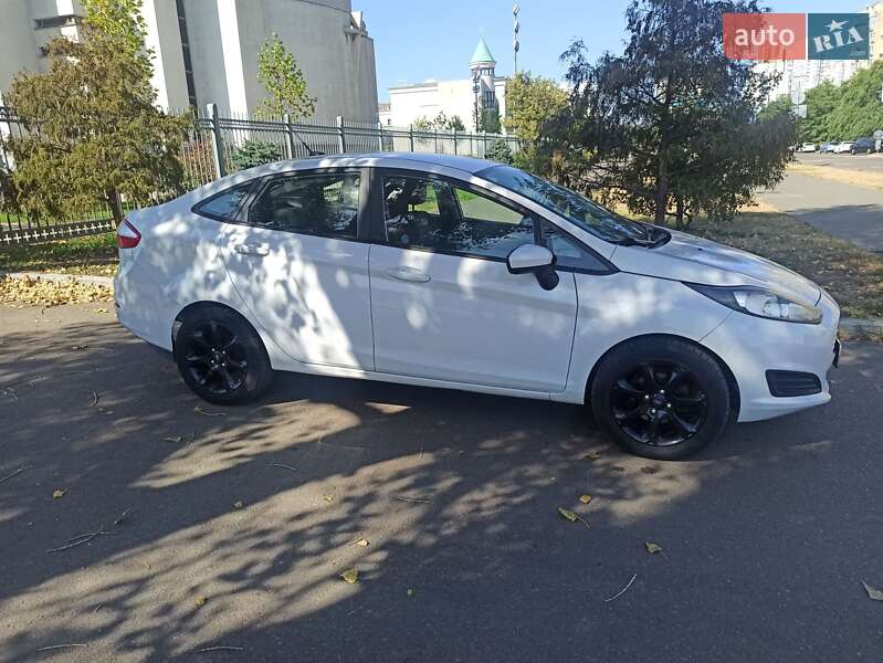 Седан Ford Fiesta 2017 в Киеве фото 3 Седан Ford Fiesta 2017 в Киеве