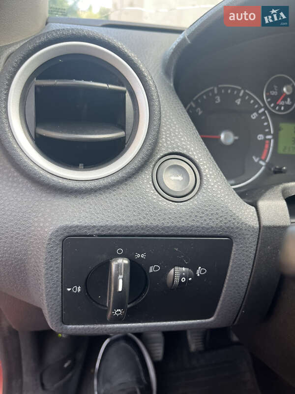 Хэтчбек Ford Fiesta 2006 в Киеве