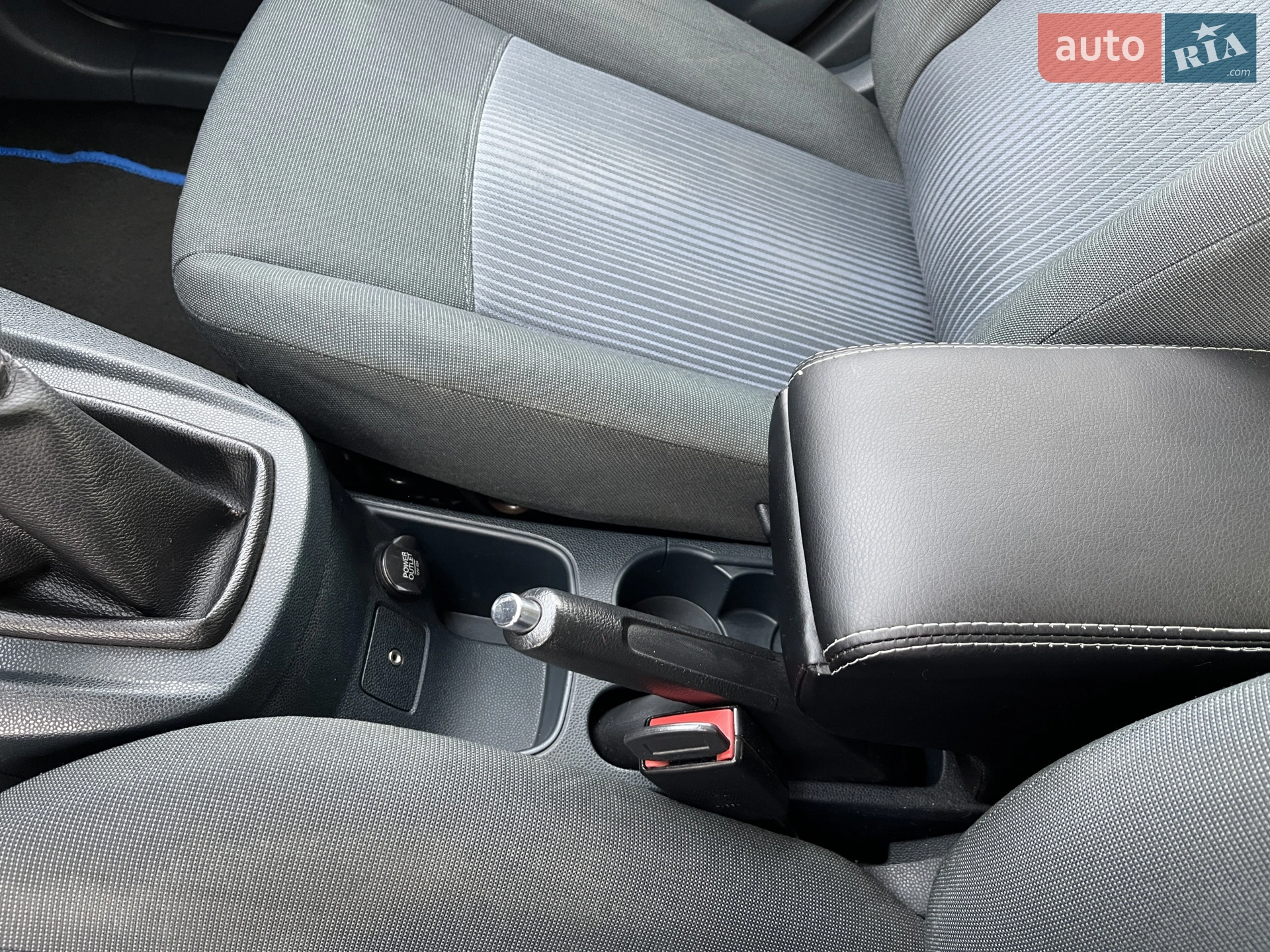2011 Ford Fiesta - мініатюра 40