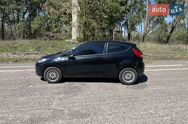 Хэтчбек Ford Fiesta 2010 в 