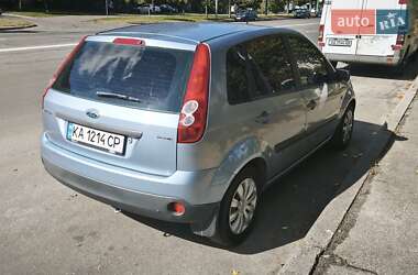 Хетчбек Ford Fiesta 2006 в 