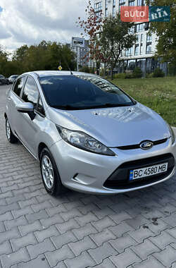 Хэтчбек Ford Fiesta 2011 в Львове