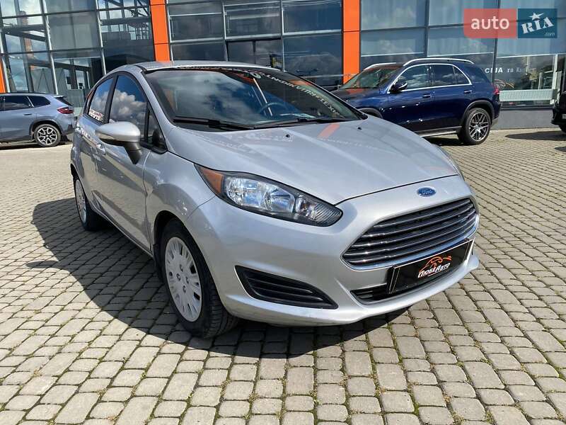 Хэтчбек Ford Fiesta 2015 в Львове