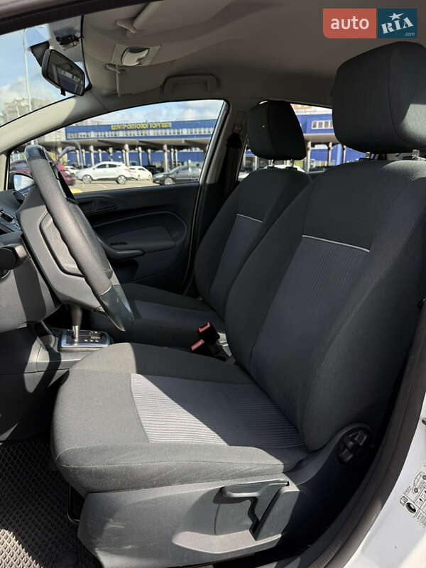 Хэтчбек Ford Fiesta 2011 в Киеве