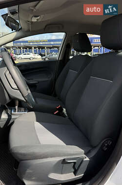 Хэтчбек Ford Fiesta 2011 в 