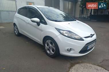 Хэтчбек Ford Fiesta 2012 в Чернигове