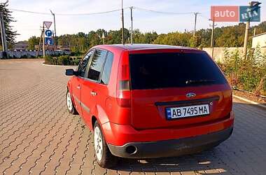 Хэтчбек Ford Fiesta 2006 в 