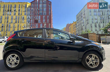 Хэтчбек Ford Fiesta 2018 в 