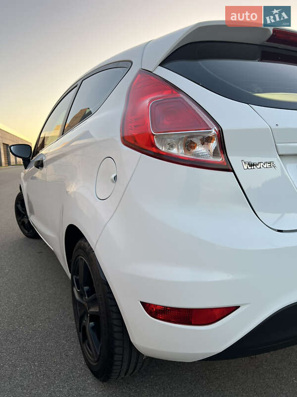 Хэтчбек Ford Fiesta 2014 в Киеве фото 12 Хэтчбек Ford Fiesta 2014 в Киеве