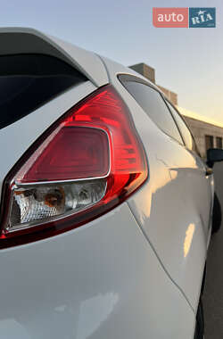 Хэтчбек Ford Fiesta 2014 в 