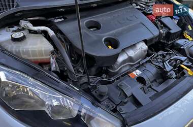 Хэтчбек Ford Fiesta 2013 в 