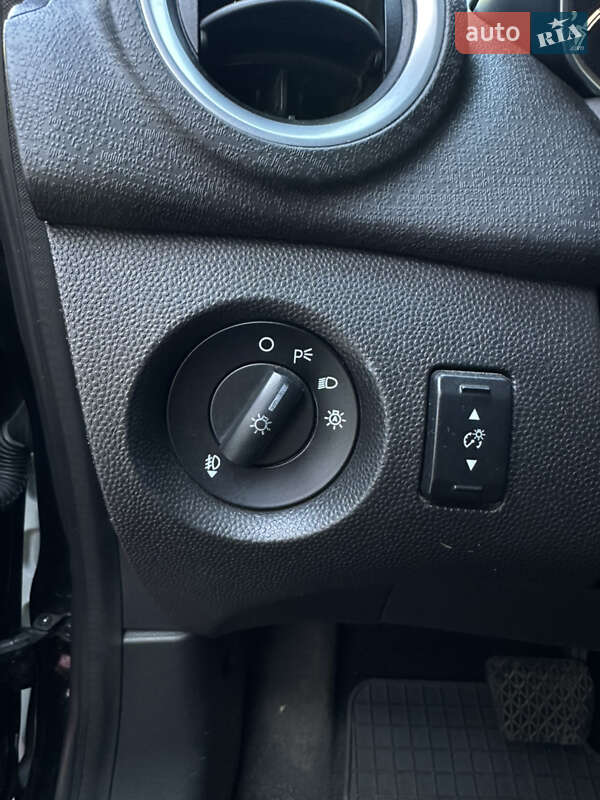 Седан Ford Fiesta 2013 в Запорожье