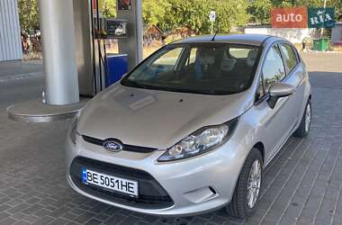 Хэтчбек Ford Fiesta 2012 в 