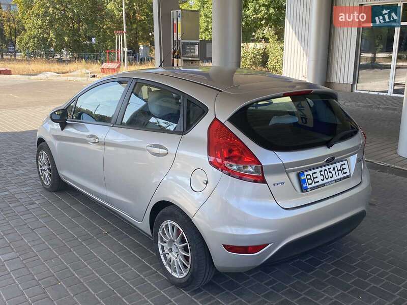 Хэтчбек Ford Fiesta 2012 в Николаеве