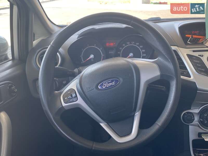 Хэтчбек Ford Fiesta 2012 в Николаеве