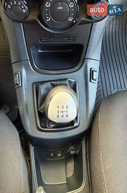Хэтчбек Ford Fiesta 2012 в 