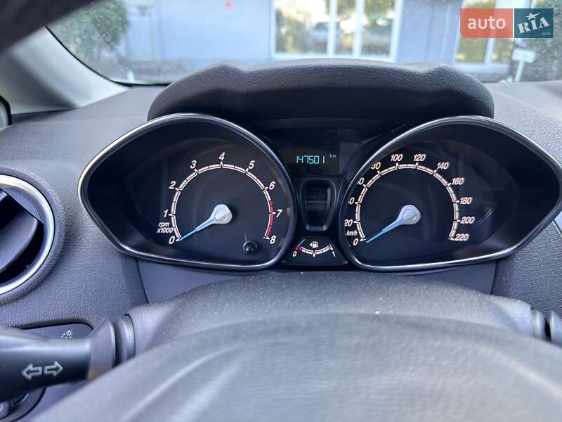 Хэтчбек Ford Fiesta 2016 в Киеве фото 19 Хэтчбек Ford Fiesta 2016 в Киеве