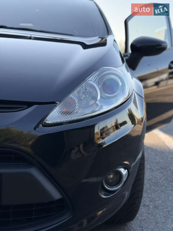 Хэтчбек Ford Fiesta 2011 в Днепре