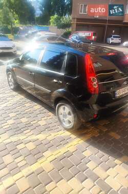 Хэтчбек Ford Fiesta 2007 в 
