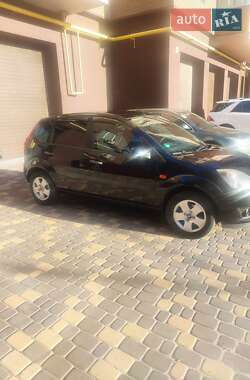 Хэтчбек Ford Fiesta 2007 в 