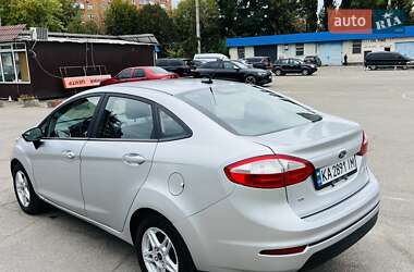 Седан Ford Fiesta 2017 в 