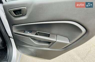 Седан Ford Fiesta 2017 в 